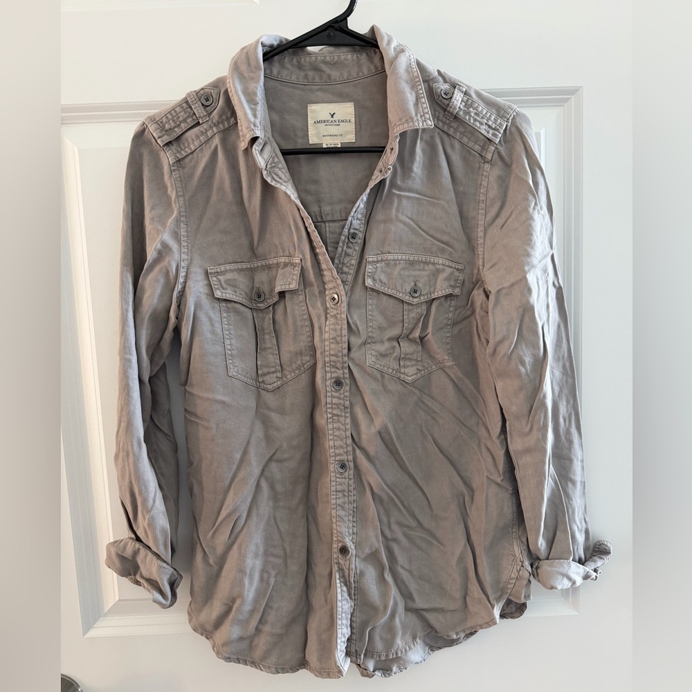 American Eagle Women’s Gray Button-Up Utility Shirt